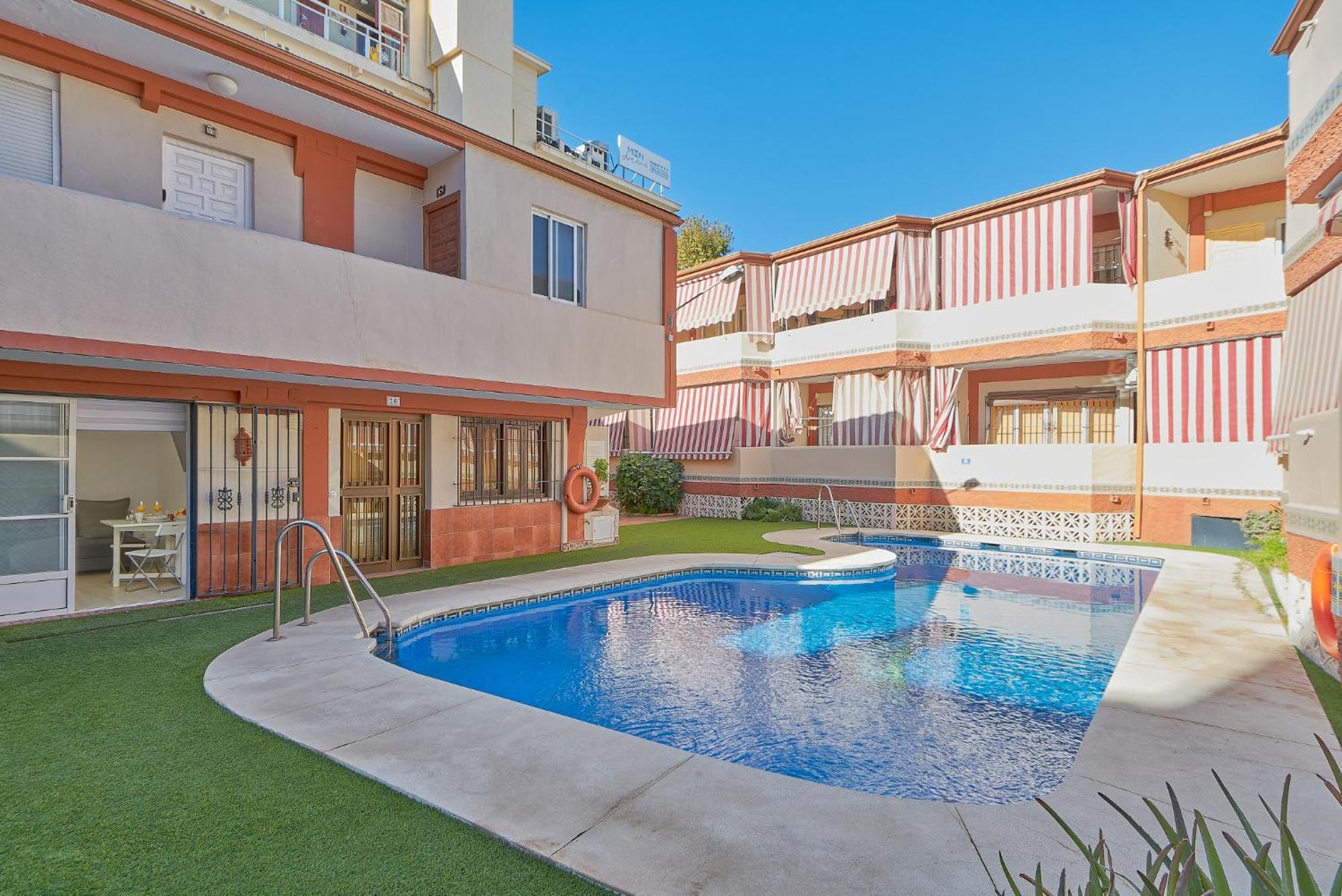 Happiness Carihuela Appartement *